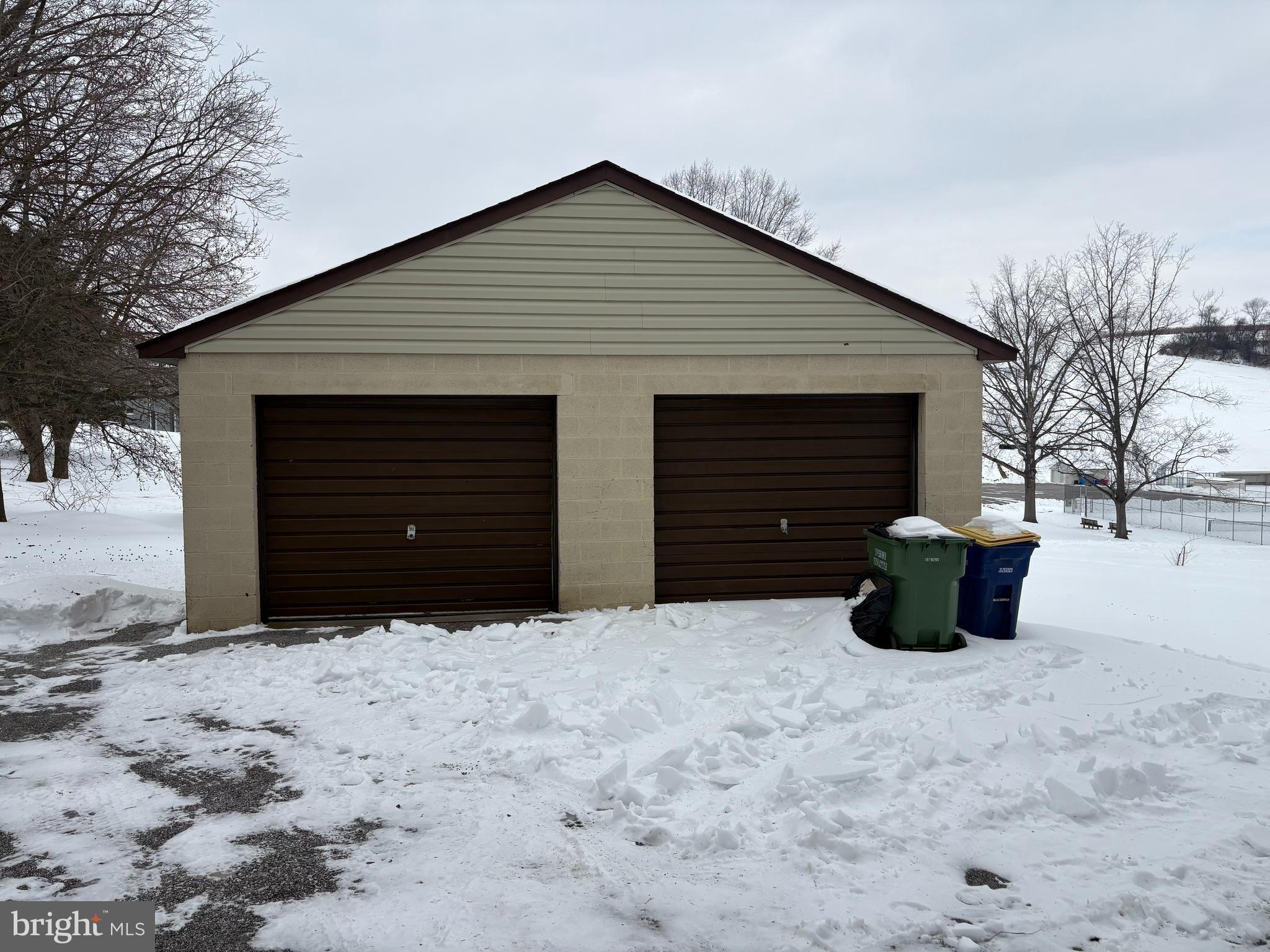 9446-9448 East Springfield Road Seven Valleys, PA 17360 - Photo 3 of 27