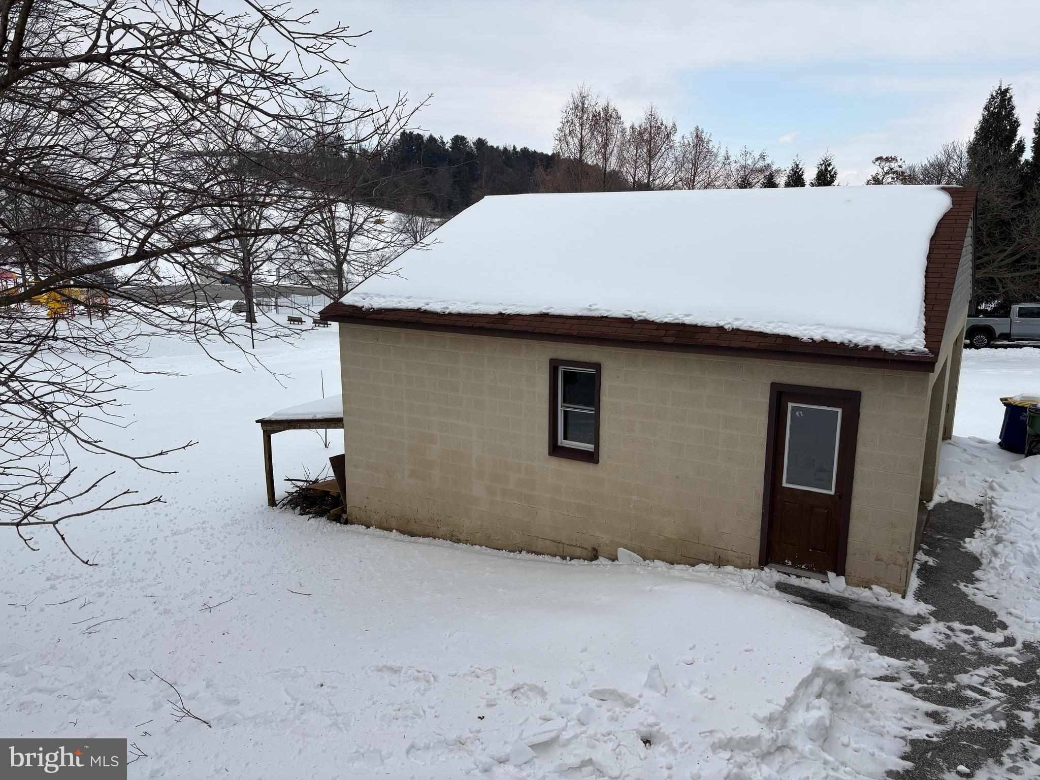 9446-9448 East Springfield Road Seven Valleys, PA 17360 - Photo 4 of 27