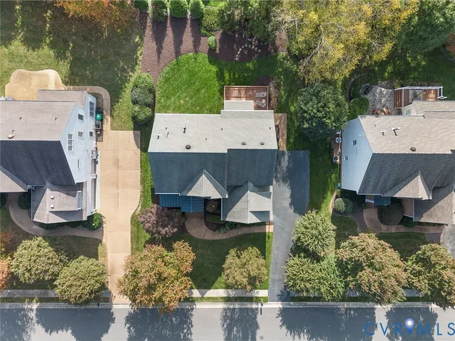 $1,075,000 | 4501 Hickory Lake Court, Glen Allen, VA 23059