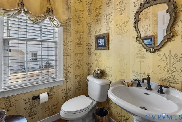 $1,075,000 | 4501 Hickory Lake Court, Glen Allen, VA 23059