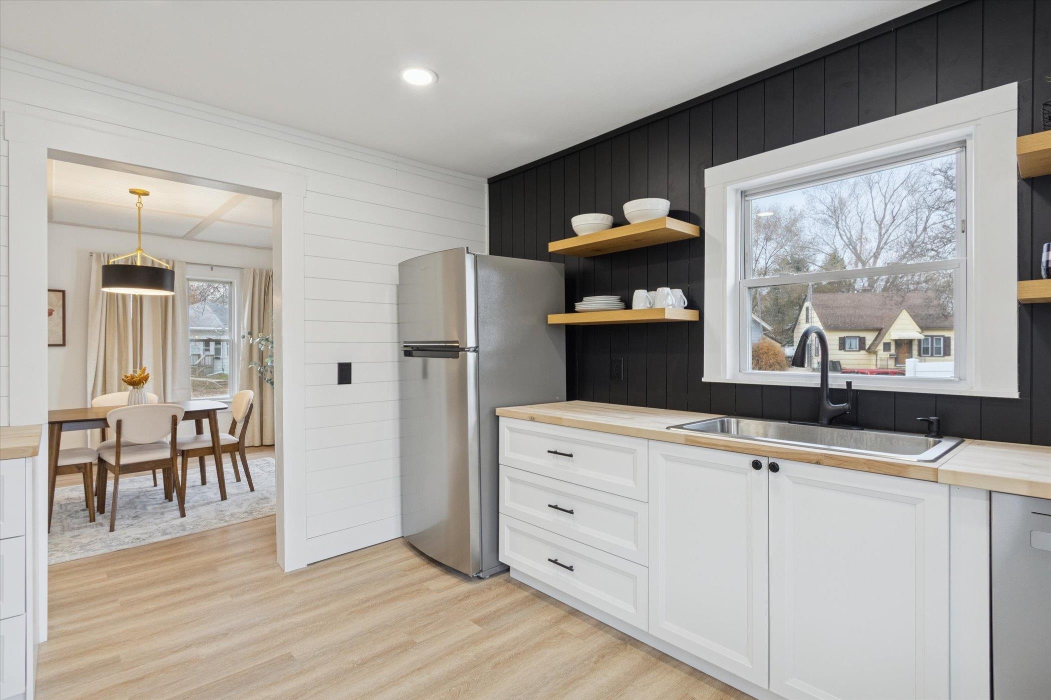 1741 Fayette Avenue Beloit, WI 53511 - Photo 11 of 39