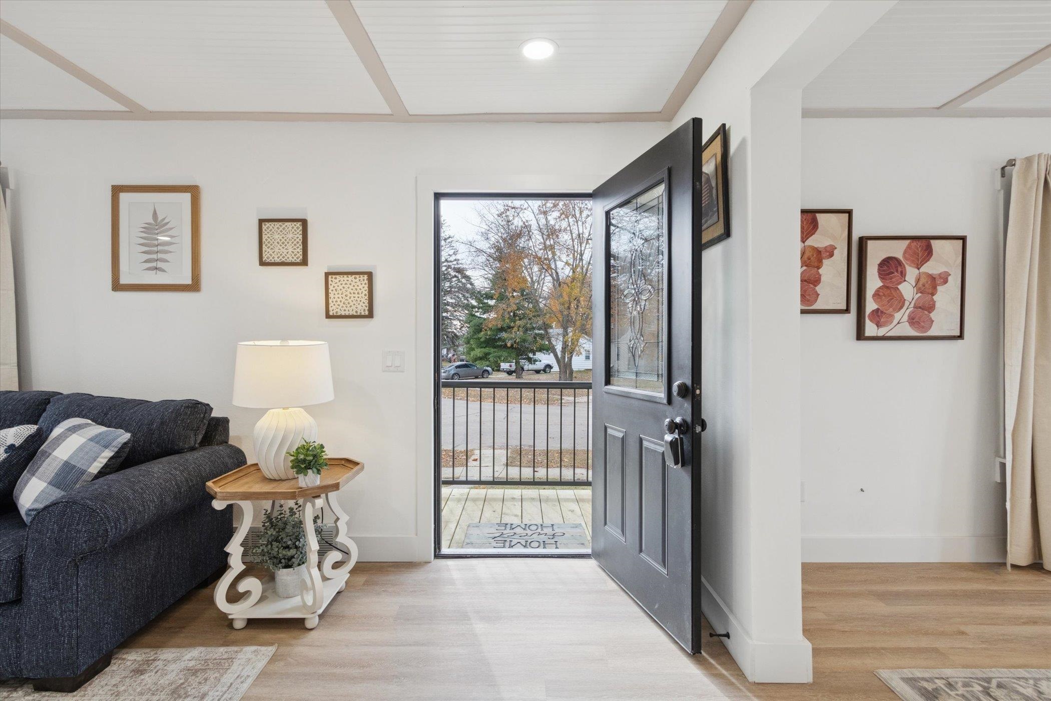 1741 Fayette Avenue Beloit, WI 53511 - Photo 2 of 39