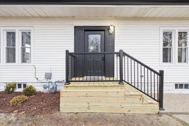 $239,900 | 1741 Fayette Avenue, Beloit, WI 53511