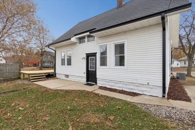 $239,900 | 1741 Fayette Avenue, Beloit, WI 53511