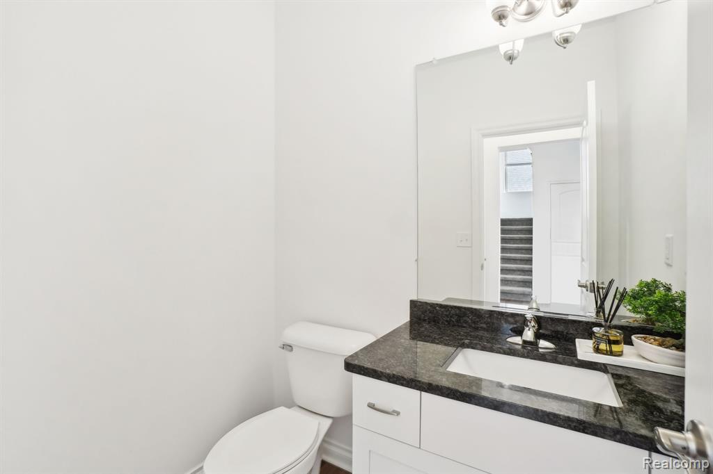 49793 Split Rock Road Macomb, MI 48044 - Photo 16 of 47 Gallery Image 16