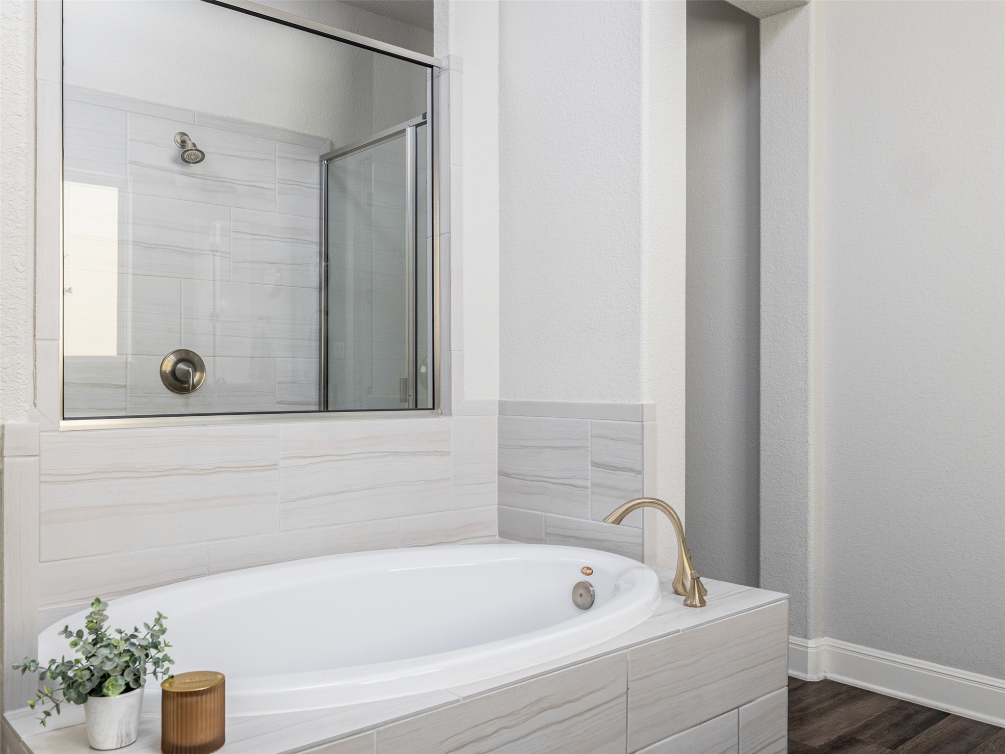 1329 Siena Sunset Road Leander, TX 78641 - Photo 22 of 40 The primary bathroom features both a large soaking tub and a walk-in shower