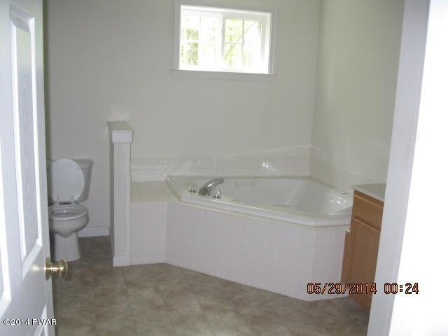 109 East Lakeview Road Lackawaxen, PA 18435 - Photo 11 of 20