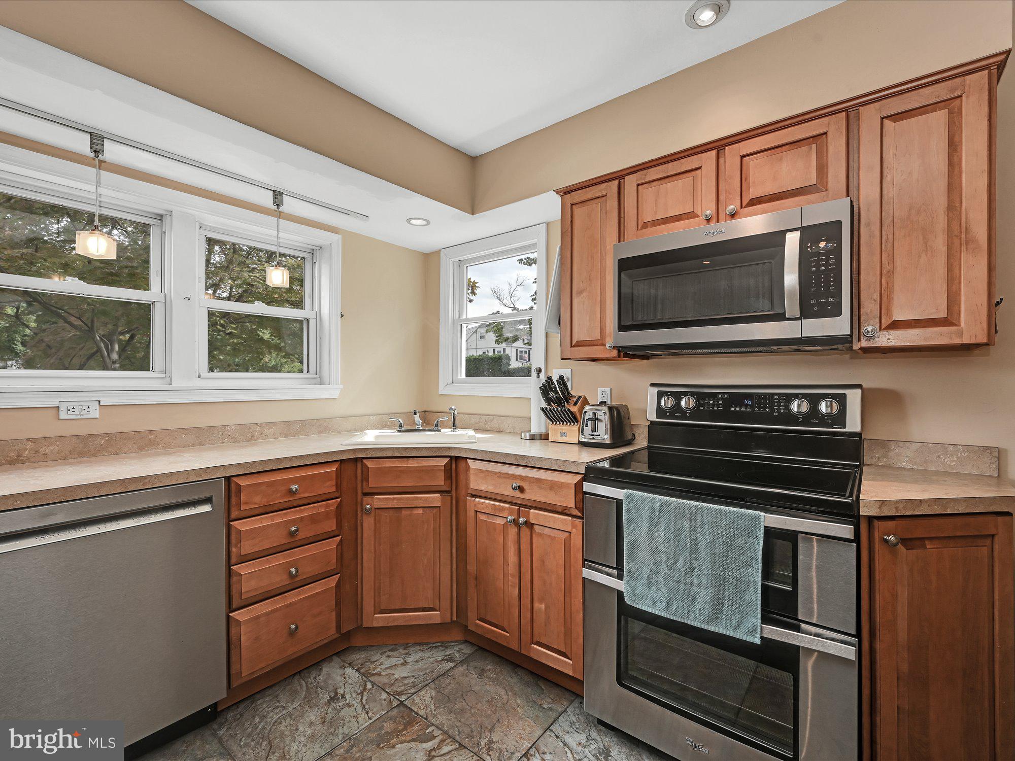 107 Gerald Avenue Reading, PA 19607 - Photo 12 of 27 V4