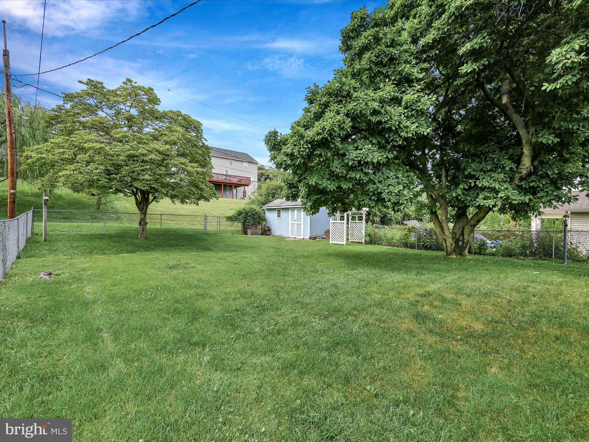 107 Gerald Avenue Reading, PA 19607 - Photo 26 of 27 Yard