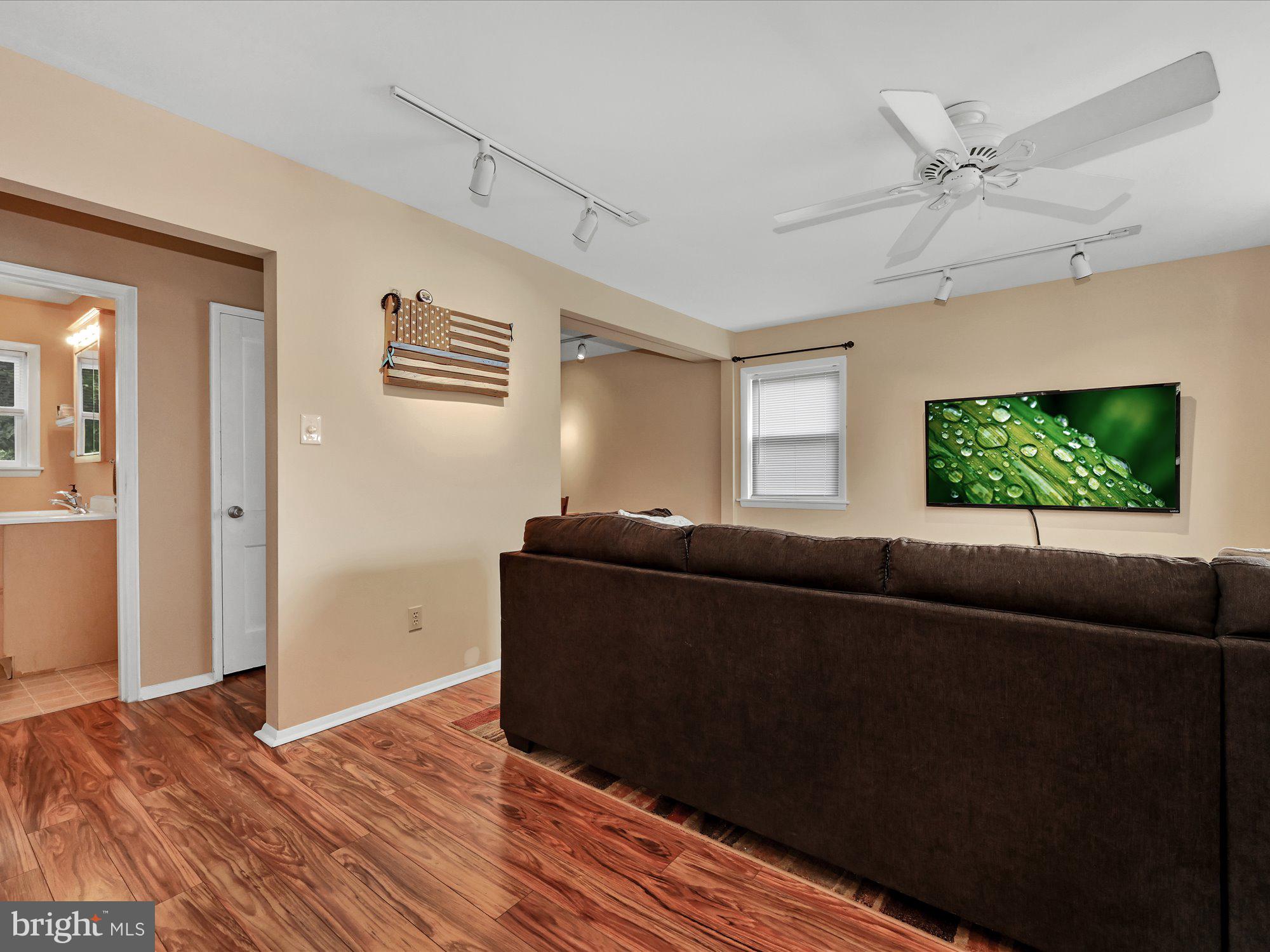 107 Gerald Avenue Reading, PA 19607 - Photo 4 of 27 V2