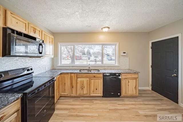 $318,000 | 165 Horrocks Drive, Blackfoot, ID 83221