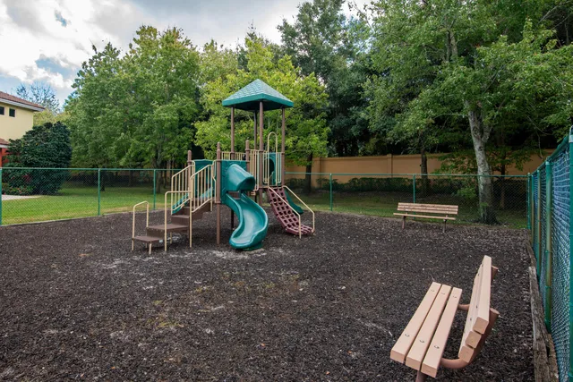 $2,200 | 49 Southeast Sedona Circle, Unit 201, Stuart, FL 34994