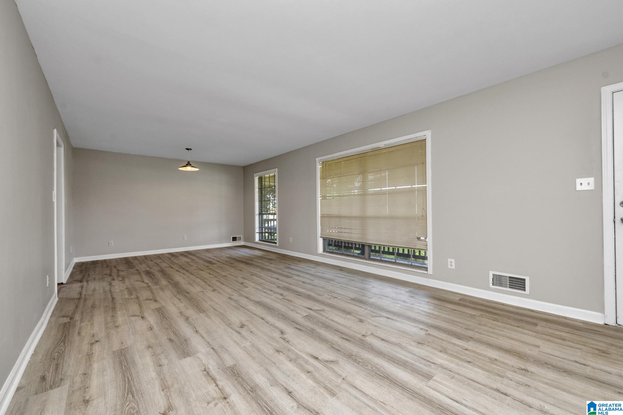 513 9th Terrace Pleasant Grove, AL 35127 - Photo 6 of 29