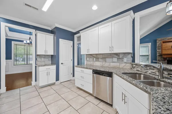 $449,900 | 8208 Igou Gap Road, Chattanooga, TN 37421