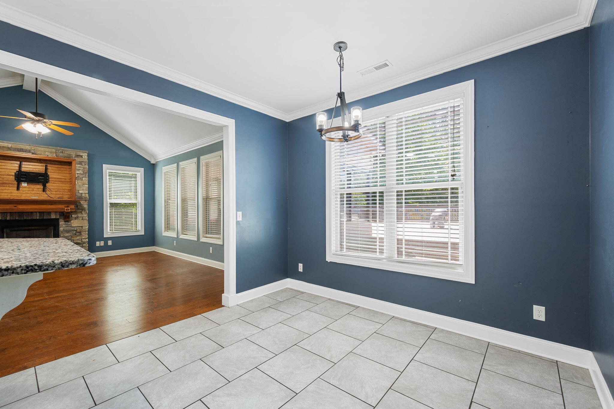 8208 Igou Gap Road Chattanooga, TN 37421 - Photo 14 of 52 21-web-or-mls-DSC_1823-87