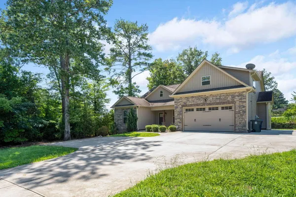 $449,900 | 8208 Igou Gap Road, Chattanooga, TN 37421