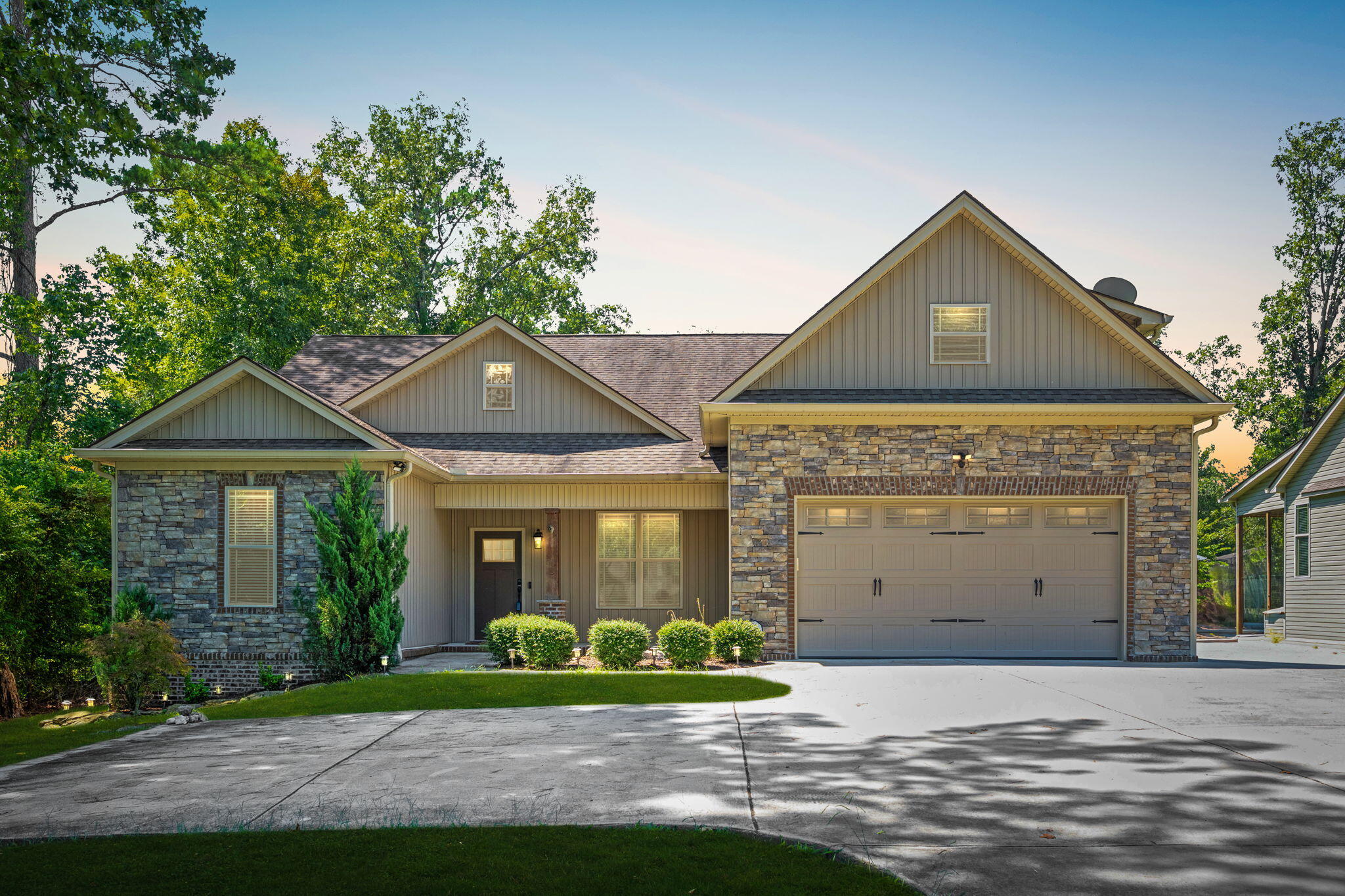 8208 Igou Gap Road Chattanooga, TN 37421 - Photo 4 of 52 1-web-or-mls-IMG_2931