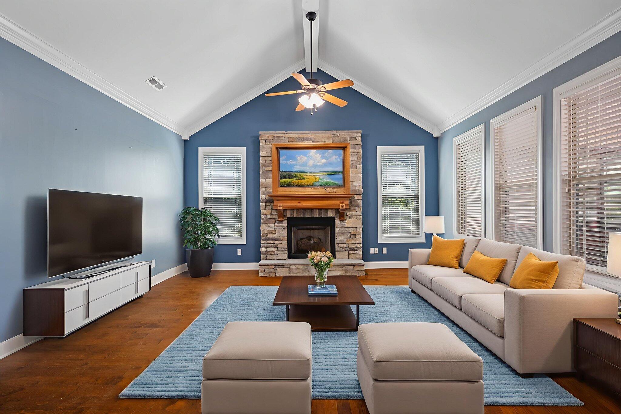 8208 Igou Gap Road Chattanooga, TN 37421 - Photo 7 of 52 30-web-or-mls-DSC_1841-93 virtually stag