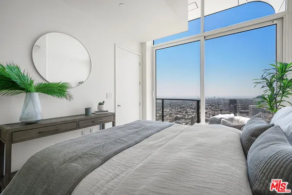 $12,925 | 11750 Wilshire Boulevard, Unit 3202, Los Angeles, CA 90025