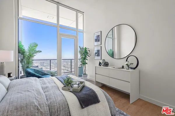 $12,925 | 11750 Wilshire Boulevard, Unit 3202, Los Angeles, CA 90025