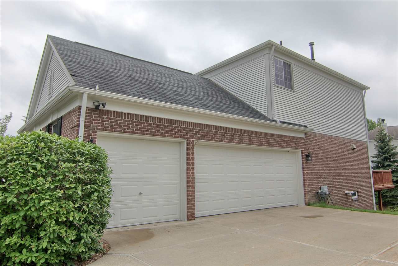 3795 Woodmonte Drive Rochester, MI 48306 - Photo 3 of 40 31348629-2.JPG