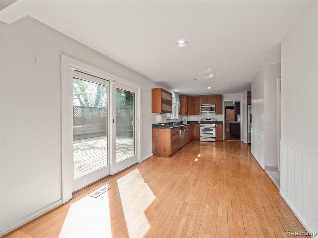 2880 Walnut Lake Road West Bloomfield, MI 48323 - Photo 10 of 30