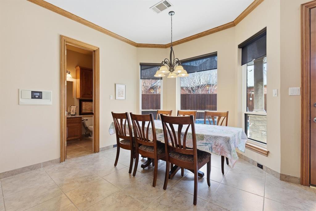 3413 Lantz Circle Plano, TX 75025 - Photo 14 of 38 a view of a dining room with furniture