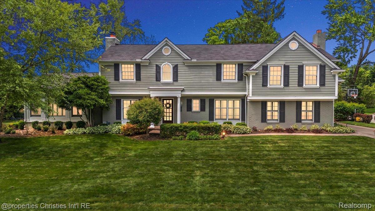 135 Clifton Road Bloomfield Hills, MI 48301 - Photo 2 of 77 Traditional two-story residence with a prominent gabled roofline