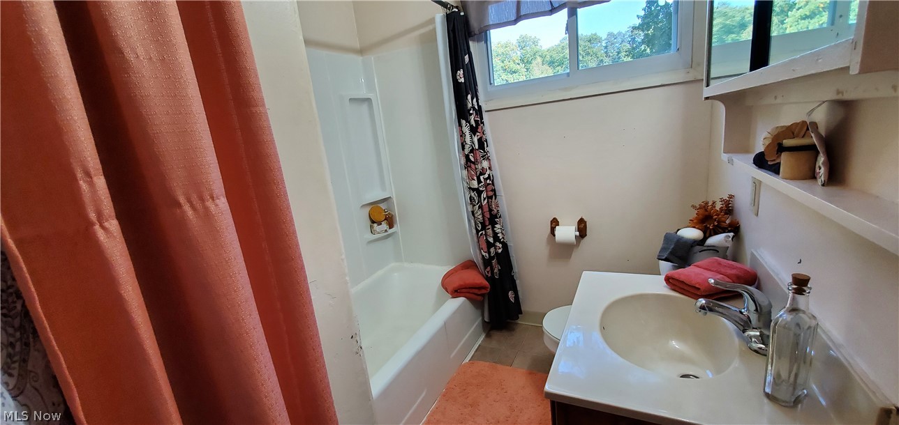 468 Bowhall Road Painesville, OH 44077 - Photo 15 of 16