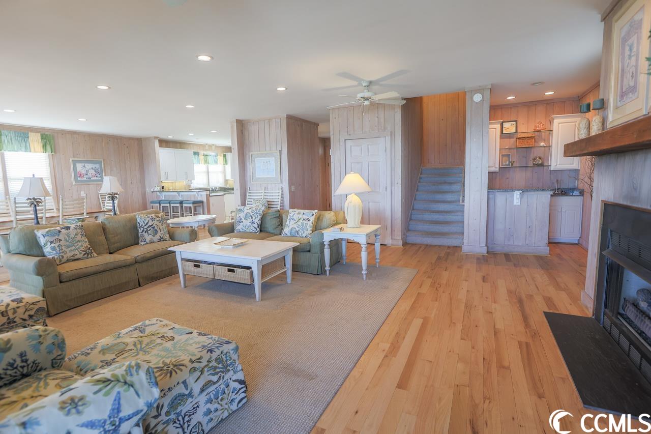 230 Sea Oats Circle Pawleys Island, SC 29585 - Photo 8 of 39