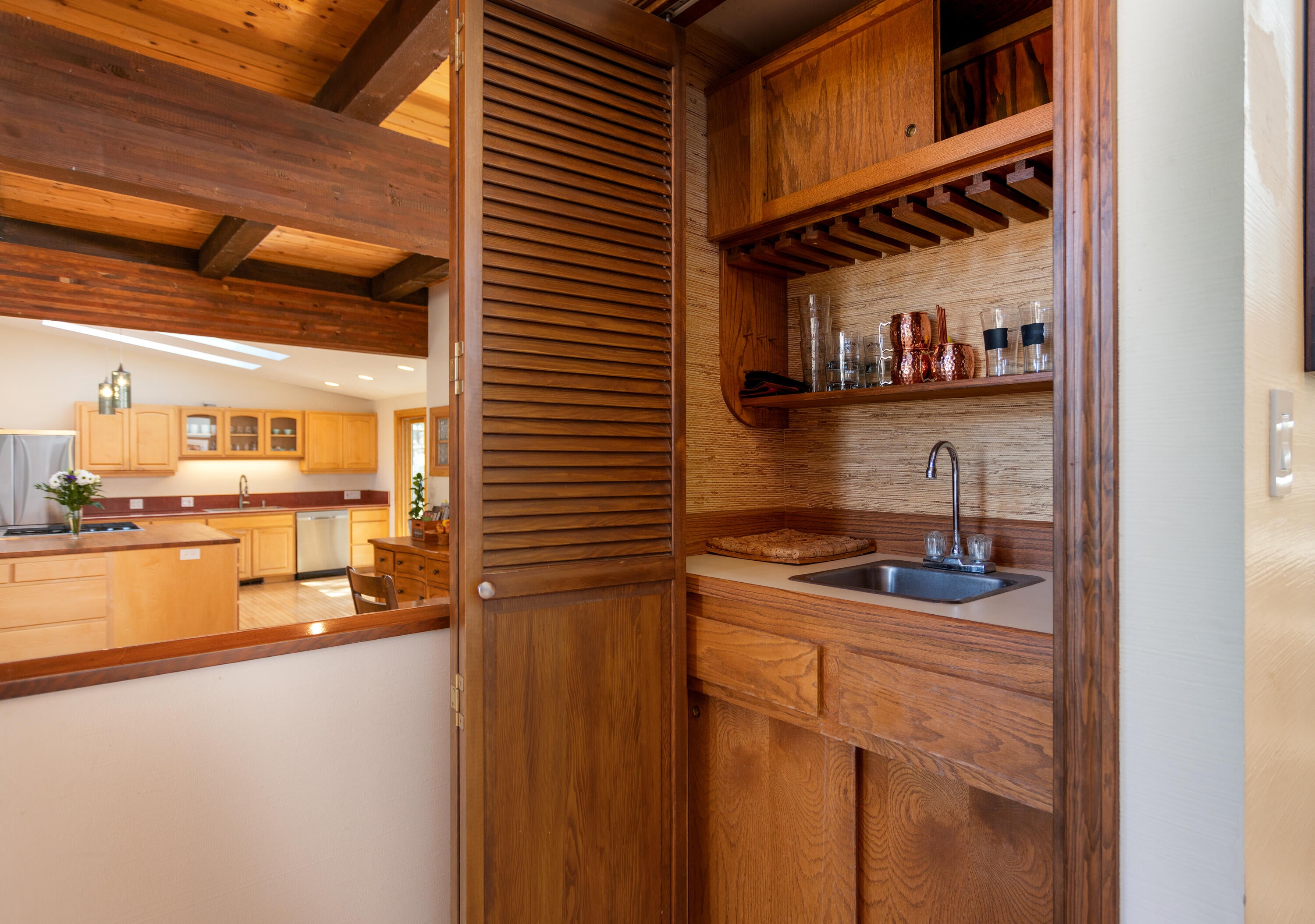 60400 Woodside Road Bend, OR 97702 - Photo 11 of 42 Built in Bar in Closet