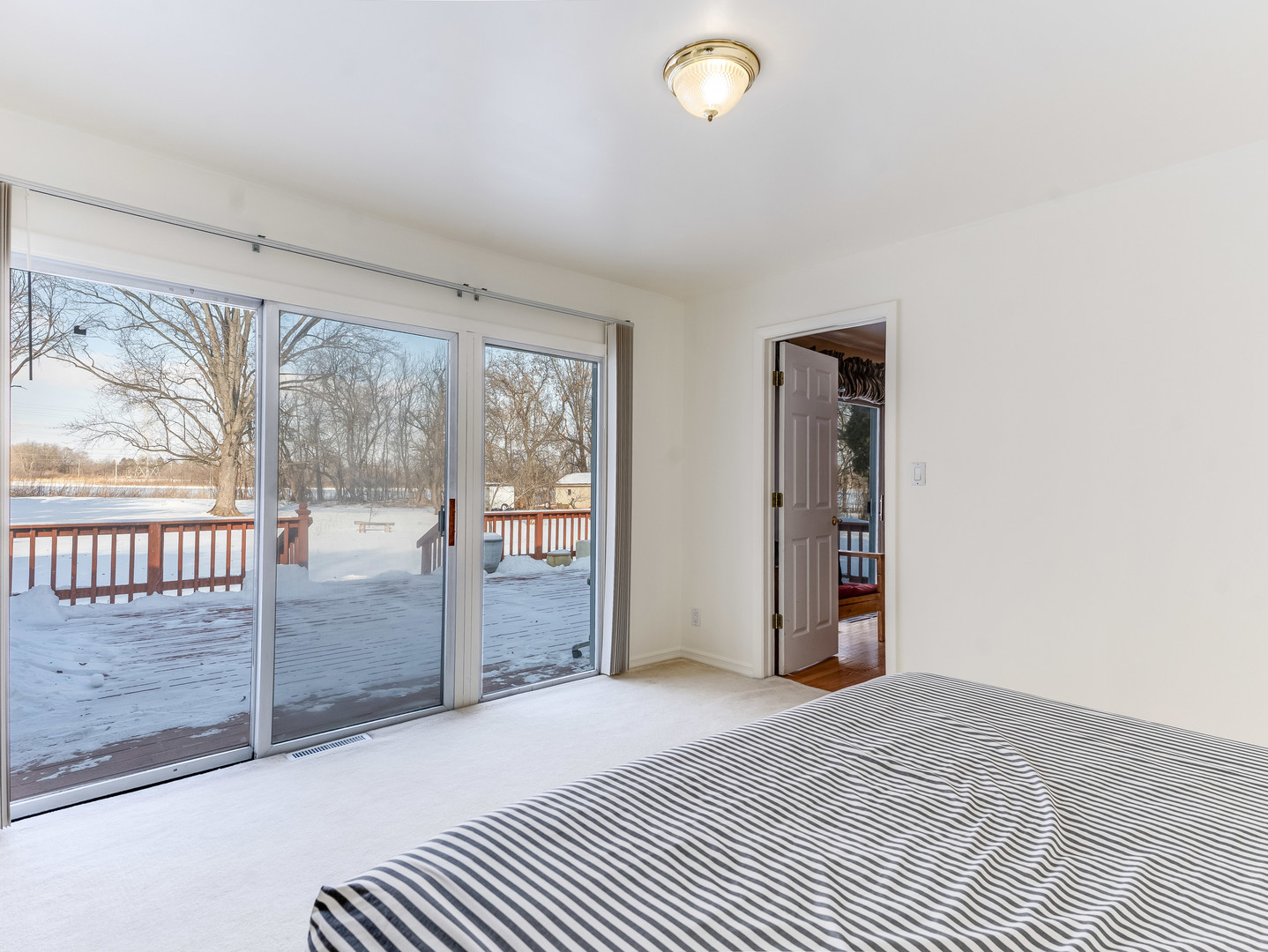 178 Brookhill Road Libertyville, IL 60048 - Photo 18 of 39 a view of a room with sliding door