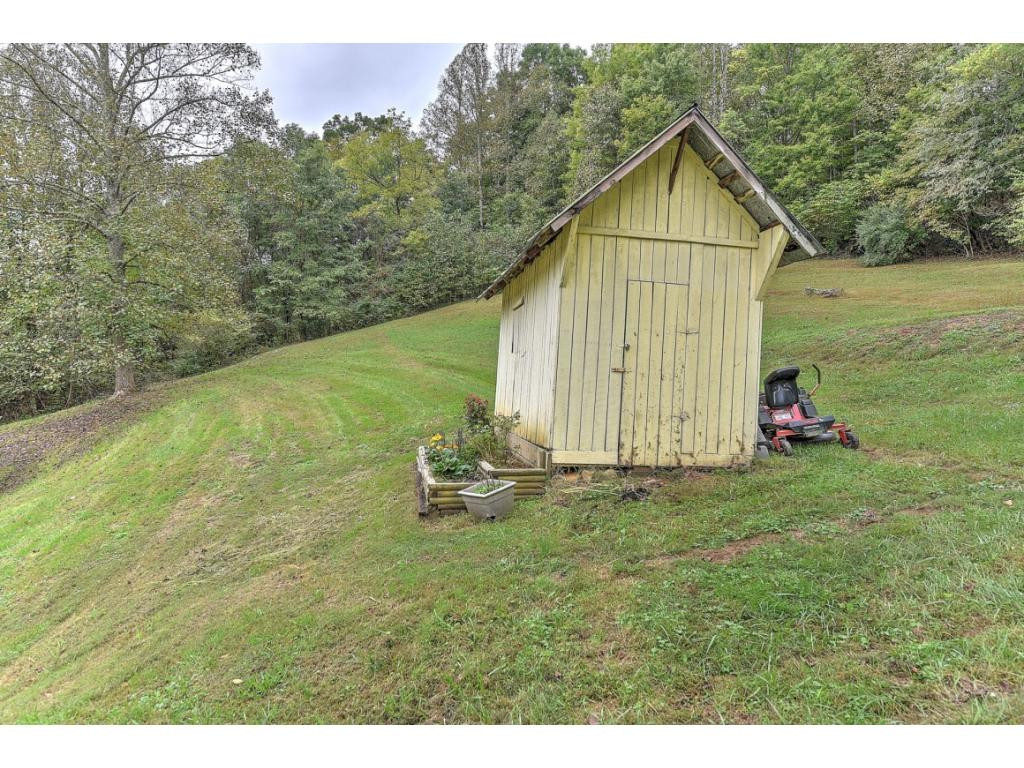 2904 Cherokee Road Johnson City, TN 37604 - Photo 32 of 36 Photo 32
