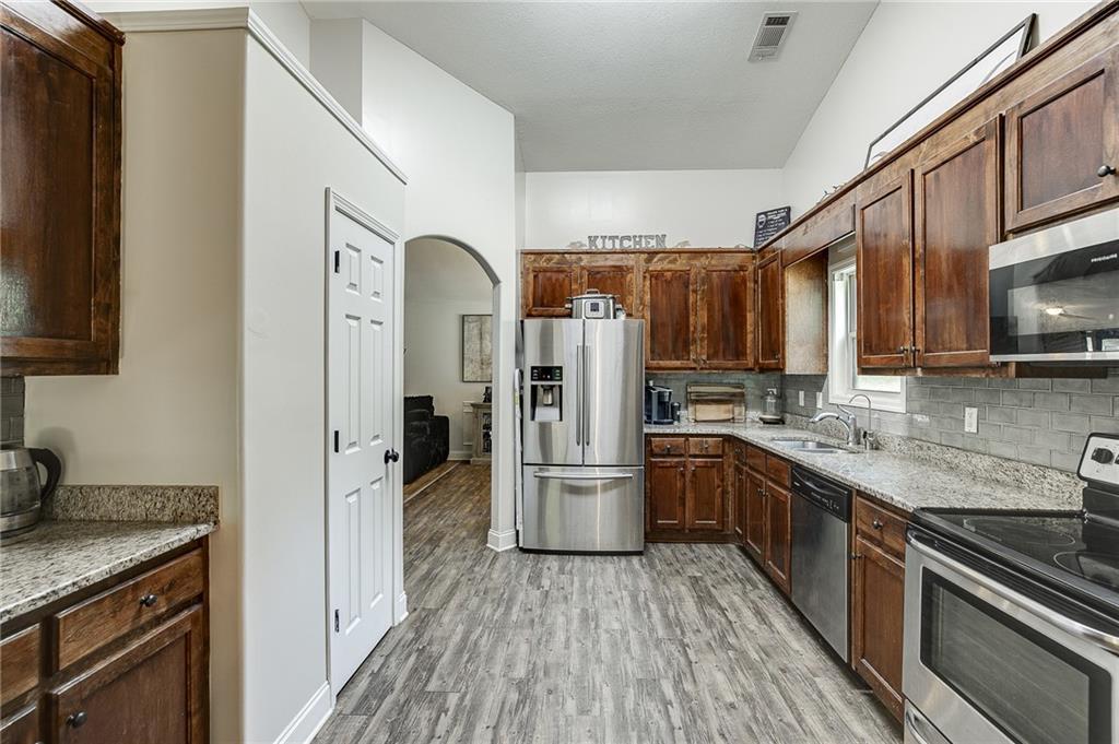 61 Graham Crossing Winder, GA 30680 - Photo 12 of 40