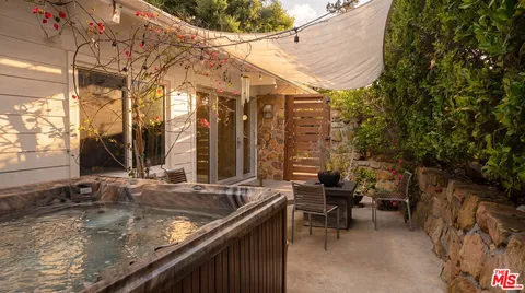 $2,100,000 | 679 Wonder View Drive, Calabasas, CA 91302