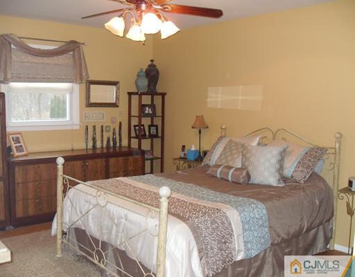 11 Alexander Road East Brunswick, NJ 08816 - Photo 11 of 21 Gallery Image 11