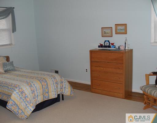11 Alexander Road East Brunswick, NJ 08816 - Photo 13 of 21 Gallery Image 13