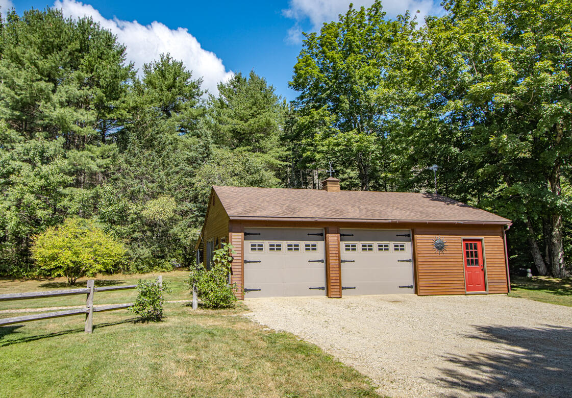 442 North Penobscot Road Penobscot, ME 04476 - Photo 8 of 51 011