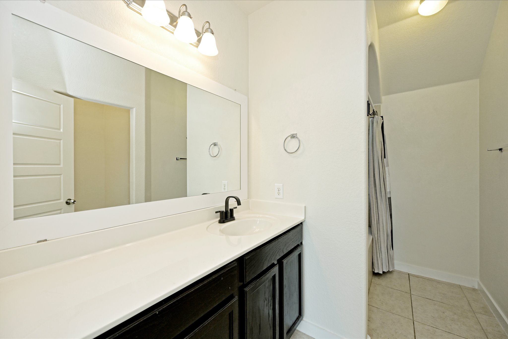 2101 Rivers Edge Way, Unit 29 Austin, TX 78741 - Photo 16 of 40