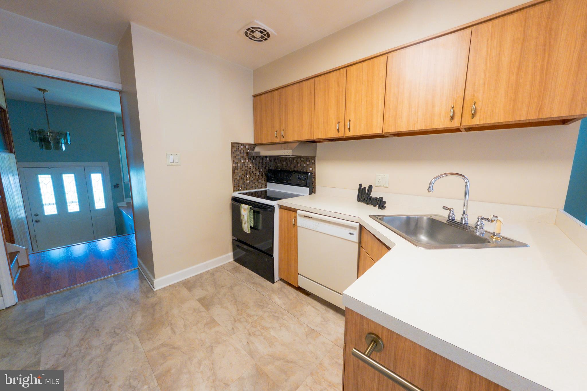 36 Cornell Drive Delran, NJ 08075 - Photo 7 of 26 Kitchen