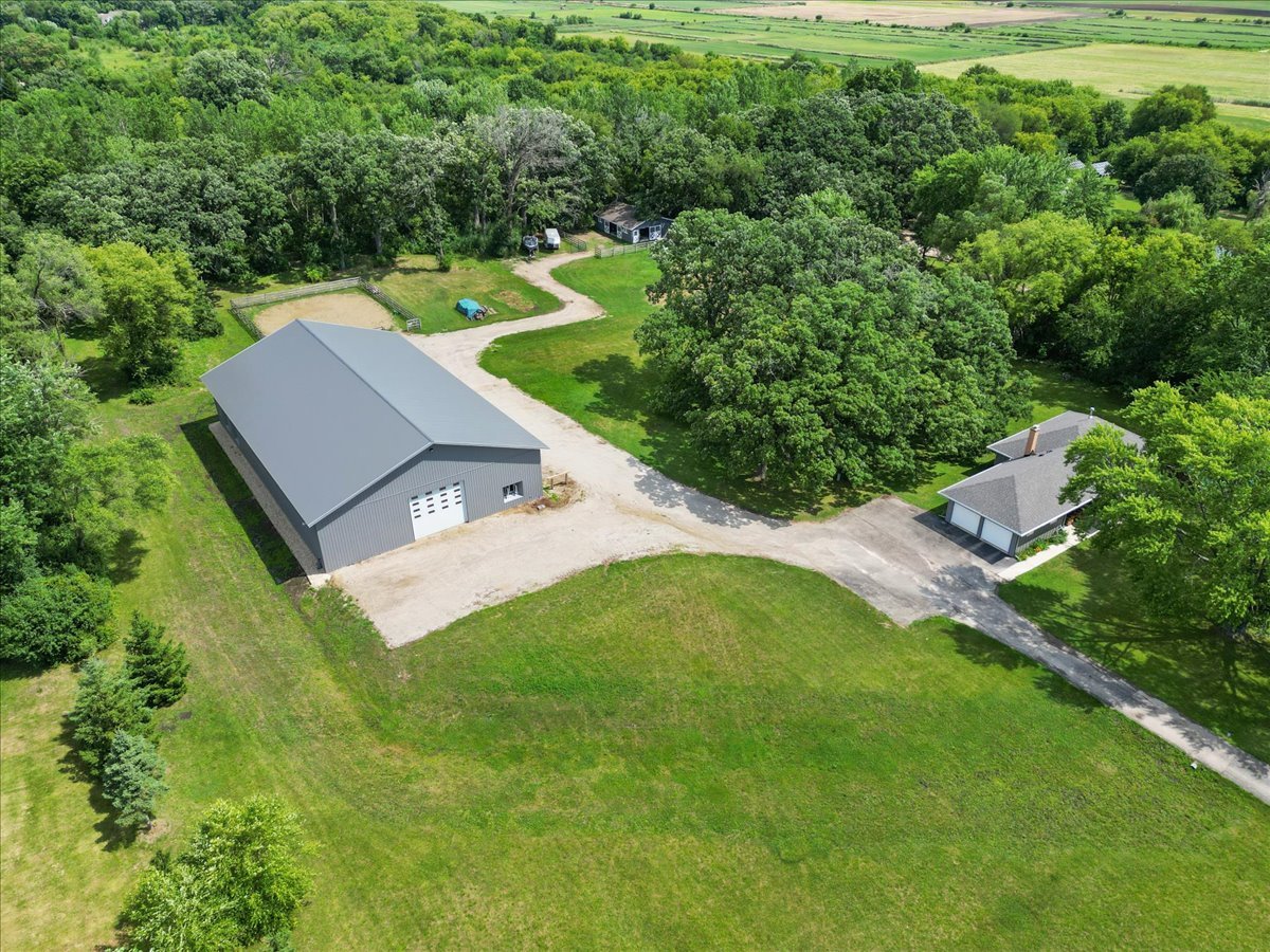 5908 Edgewood Road Crystal Lake, IL 60012 - Photo 34 of 60 an aerial view of a house