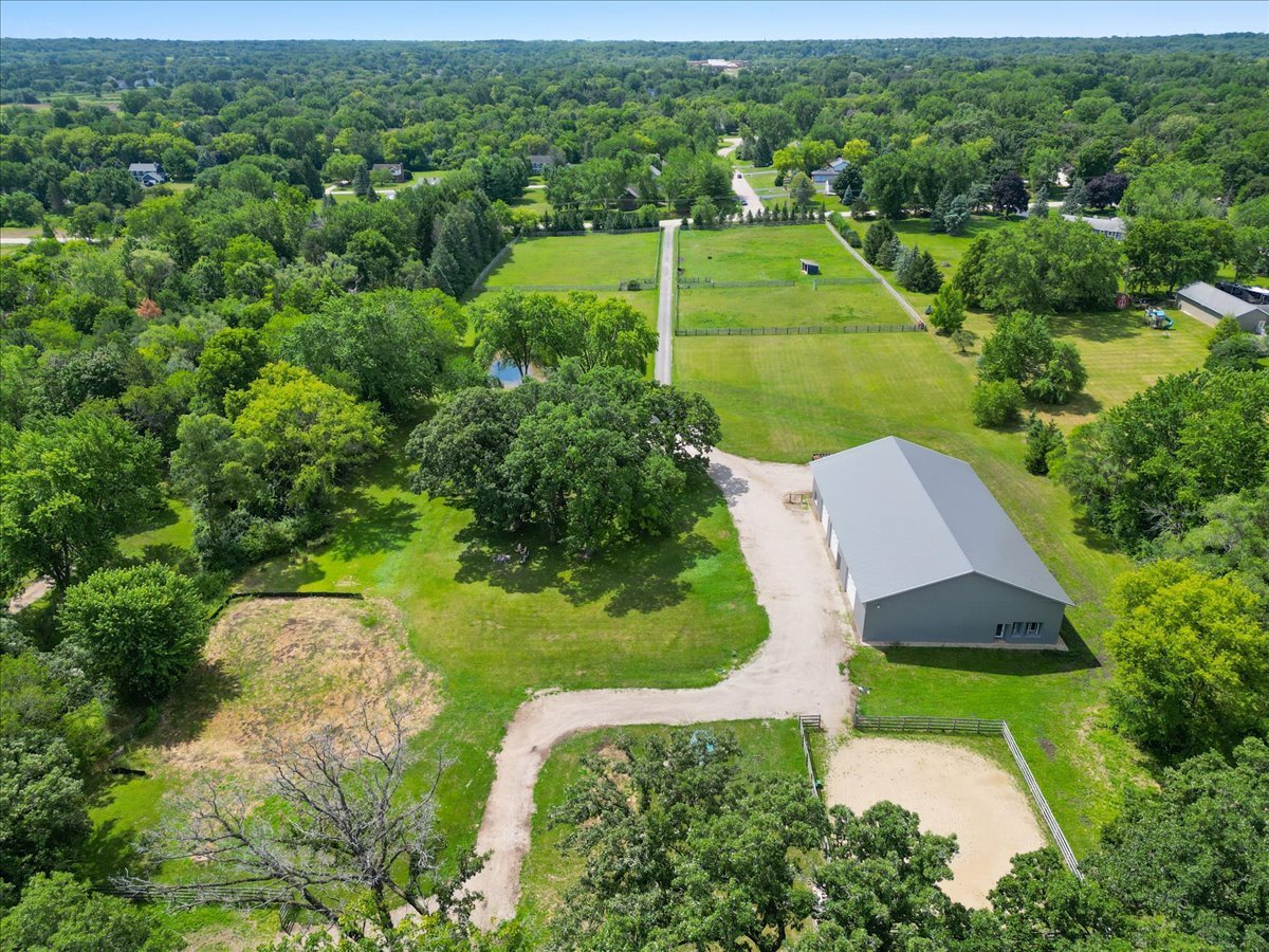 5908 Edgewood Road Crystal Lake, IL 60012 - Photo 40 of 60 an aerial view of a house
