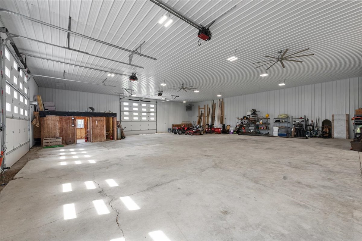 5908 Edgewood Road Crystal Lake, IL 60012 - Photo 44 of 60 a view of a room with gym equipment