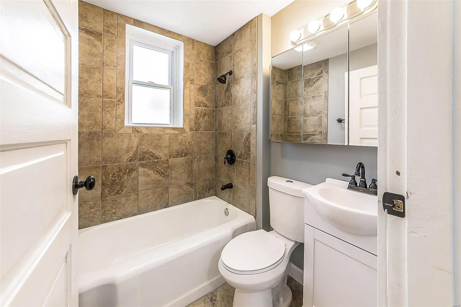 725 Military Road St. Louis, MO 63125 - Photo 20 of 34 Gallery Image 20