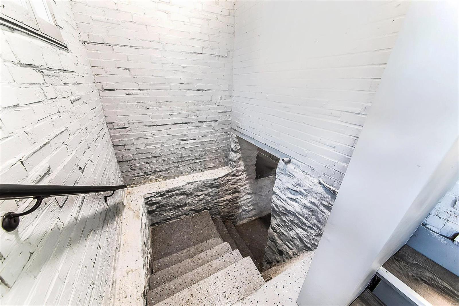 725 Military Road St. Louis, MO 63125 - Photo 26 of 34 Gallery Image 26