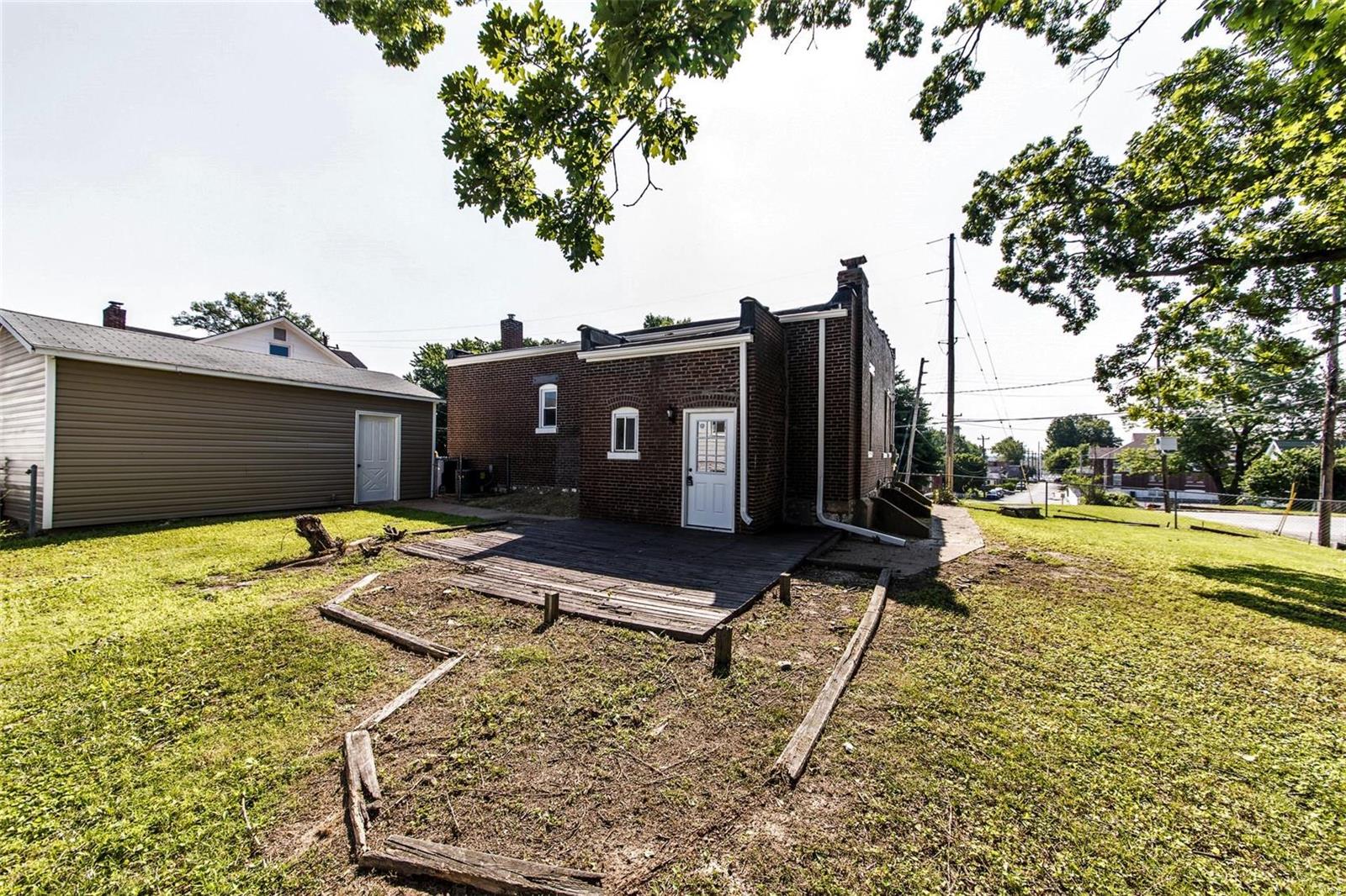 725 Military Road St. Louis, MO 63125 - Photo 6 of 34 Gallery Image 6