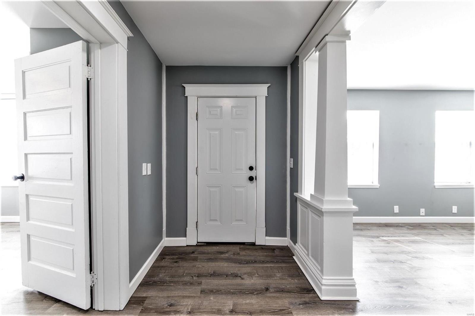 725 Military Road St. Louis, MO 63125 - Photo 10 of 34 Gallery Image 10