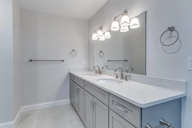 $1,098,885 | 11 Braeden Drive, Unit 5, Thornton, NH 03285