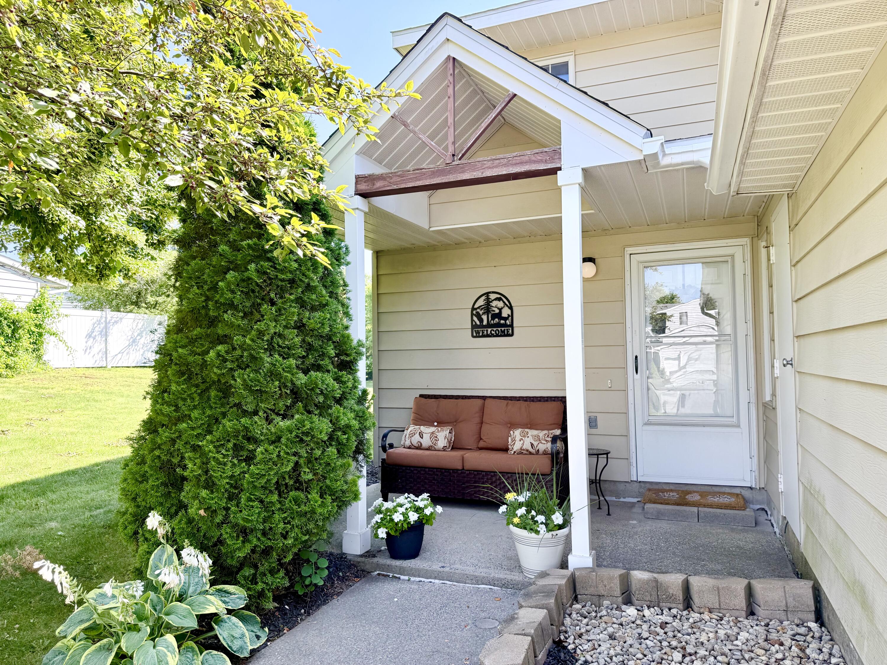 11 Baltimore Way Plattsburgh, NY 12903 - Photo 1 of 21