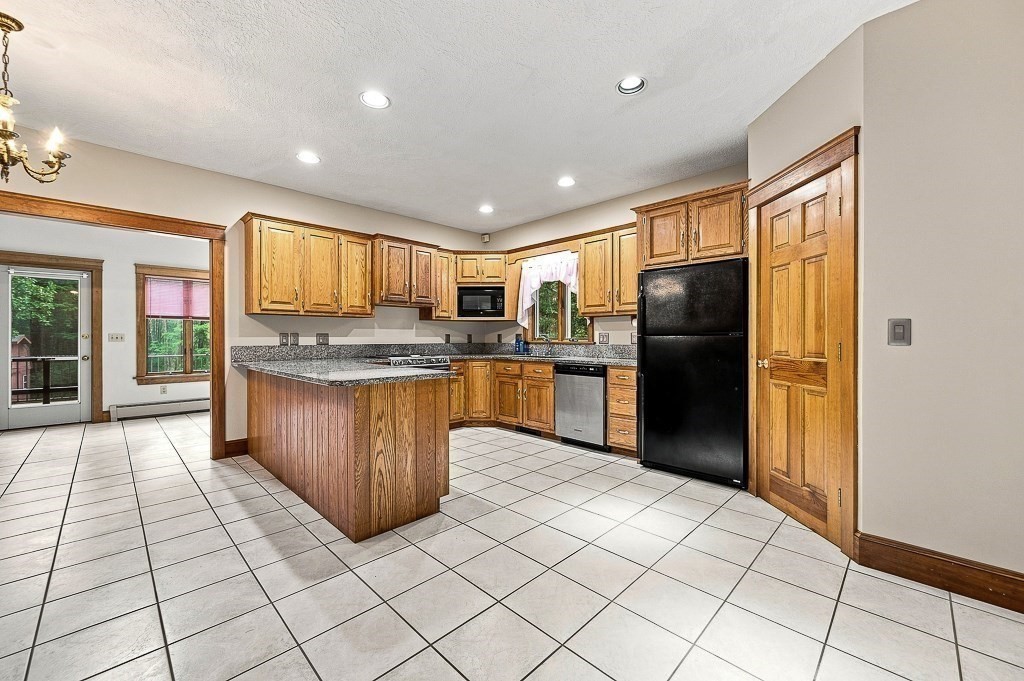 176 Putnam Road Holden, MA 01520 - Photo 19 of 42 Gallery Image 19